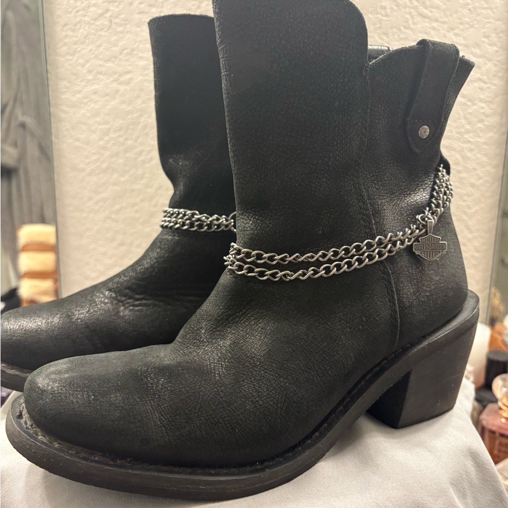 Harley-Davidson Black Boots with Silver Chain - Picture 3 of 5